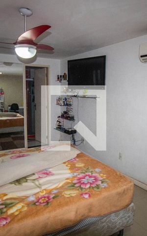 Casa à venda com 180m², 3 quartos e 2 vagas Casa à venda com 180m², 3 quartos e 2 vagasSuíte