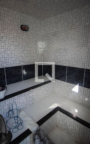 Casa à venda com 180m², 3 quartos e 2 vagas Casa à venda com 180m², 3 quartos e 2 vagasSaúna