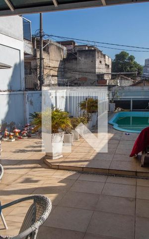 Casa à venda com 180m², 3 quartos e 2 vagas Casa à venda com 180m², 3 quartos e 2 vagasÁrea de Lazer