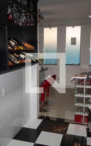 Casa à venda com 180m², 3 quartos e 2 vagas Casa à venda com 180m², 3 quartos e 2 vagasCozinha