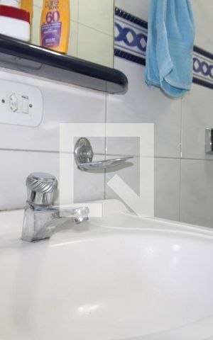 Casa à venda com 200m², 4 quartos e 2 vagasBanheiro da Suíte