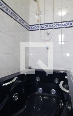 Casa à venda com 200m², 4 quartos e 2 vagasBanheiro da Suíte