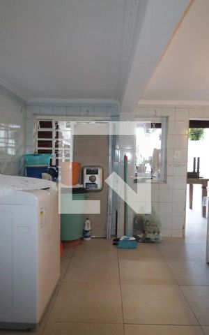 Casa à venda com 200m², 4 quartos e 2 vagasLavanderia