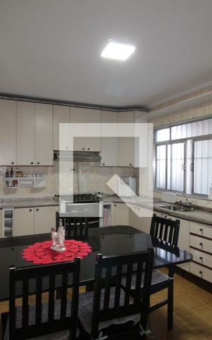 Casa à venda com 200m², 4 quartos e 2 vagasCozinha