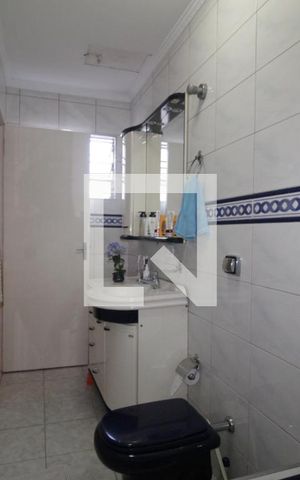 Casa à venda com 200m², 4 quartos e 2 vagasBanheiro da Suíte