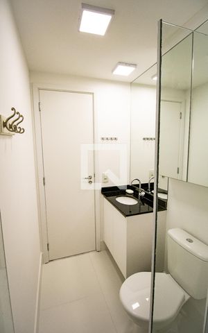 Studio à venda com 27m², 1 quarto e sem vaga Studio à venda com 27m², 1 quarto e sem vagaBanheiro- panorâmica