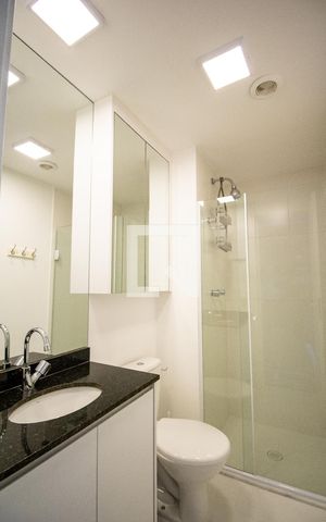 Studio à venda com 27m², 1 quarto e sem vaga Studio à venda com 27m², 1 quarto e sem vagaBanheiro- panorâmica
