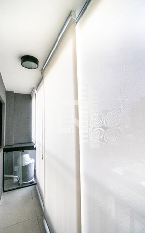 Studio à venda com 27m², 1 quarto e sem vaga Studio à venda com 27m², 1 quarto e sem vagaQuarto- terraço com roll on fechado