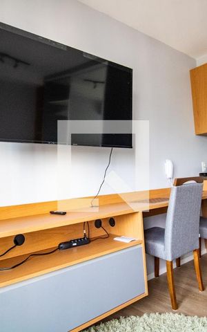 Studio à venda com 27m², 1 quarto e sem vaga Studio à venda com 27m², 1 quarto e sem vagaQuarto- bancada armários, mesa e cadeiras