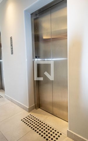 Studio à venda com 27m², 1 quarto e sem vaga Studio à venda com 27m², 1 quarto e sem vagaHall dos elevadores- detalhe soleira tátil