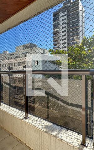 Apartamento para alugar com 110m², 3 quartos e 1 vaga Apartamento para alugar com 110m², 3 quartos e 1 vagaVaranda