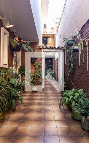 Casa de condomínio à venda com 180m², 3 quartos e 2 vagas Casa de condomínio à venda com 180m², 3 quartos e 2 vagasCorredor Lateral