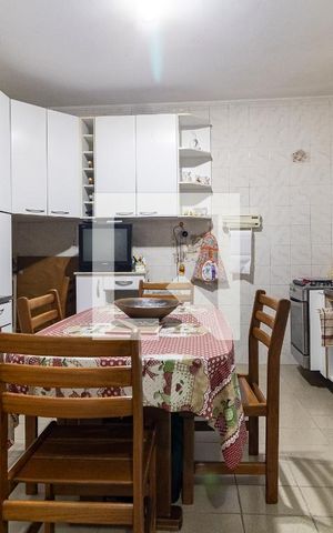 Casa de condomínio à venda com 180m², 3 quartos e 2 vagas Casa de condomínio à venda com 180m², 3 quartos e 2 vagasCozinha