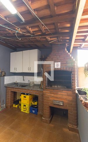 Casa de condomínio à venda com 180m², 3 quartos e 2 vagas Casa de condomínio à venda com 180m², 3 quartos e 2 vagasÁrea de lazer