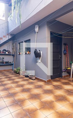 Casa de condomínio à venda com 180m², 3 quartos e 2 vagas Casa de condomínio à venda com 180m², 3 quartos e 2 vagasQuintal
