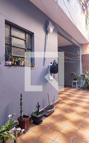 Casa de condomínio à venda com 180m², 3 quartos e 2 vagas Casa de condomínio à venda com 180m², 3 quartos e 2 vagasQuintal