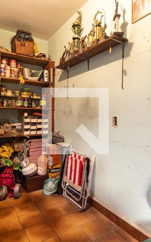 Casa de condomínio à venda com 180m², 3 quartos e 2 vagas Casa de condomínio à venda com 180m², 3 quartos e 2 vagasQuarto de Serviço