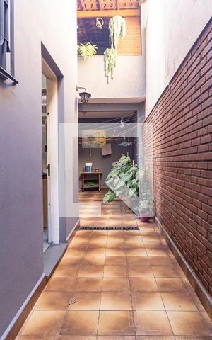Casa de condomínio à venda com 180m², 3 quartos e 2 vagas Casa de condomínio à venda com 180m², 3 quartos e 2 vagasCorredor Lateral