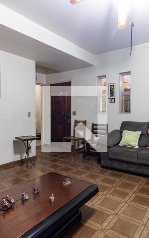 Casa de condomínio à venda com 180m², 3 quartos e 2 vagas Casa de condomínio à venda com 180m², 3 quartos e 2 vagasSala