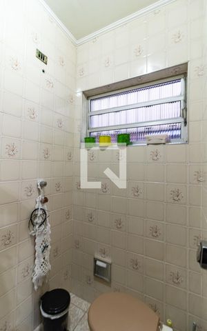 Casa de condomínio à venda com 180m², 3 quartos e 2 vagas Casa de condomínio à venda com 180m², 3 quartos e 2 vagasLavabo