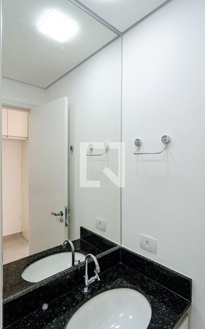 Studio para alugar com 30m², 1 quarto e sem vaga Studio para alugar com 30m², 1 quarto e sem vagaBanheiro Social