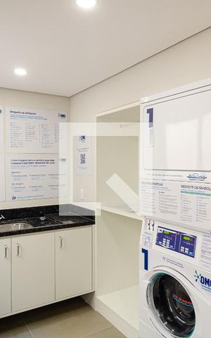 Studio para alugar com 30m², 1 quarto e sem vaga Studio para alugar com 30m², 1 quarto e sem vagaLavanderia