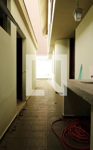 Casa para alugar com 320m², 4 quartos e 5 vagasQuintal - Churrasqueira