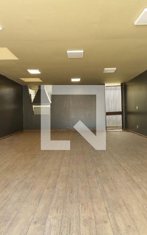 Casa para alugar com 320m², 4 quartos e 5 vagasGaragem