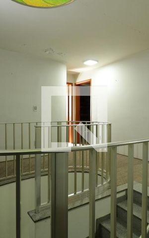 Casa para alugar com 320m², 4 quartos e 5 vagasCorredor dos quartos