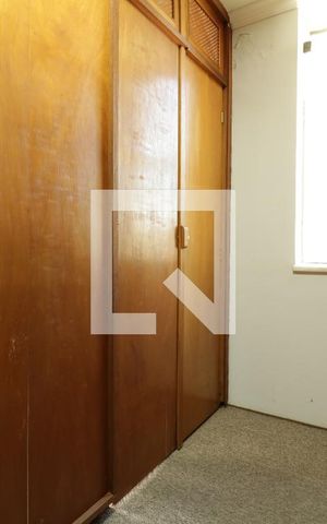 Casa para alugar com 320m², 4 quartos e 5 vagasCloset Suite 1