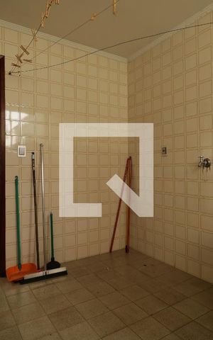 Casa para alugar com 320m², 4 quartos e 5 vagasÁrea de Serviço