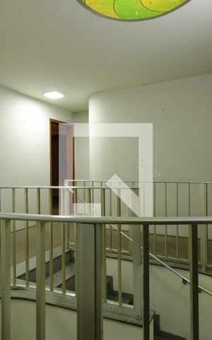 Casa para alugar com 320m², 4 quartos e 5 vagasCorredor dos quartos