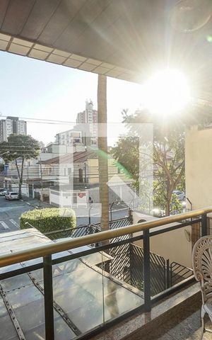 Apartamento à venda com 200m², 3 quartos e 2 vagas Apartamento à venda com 200m², 3 quartos e 2 vagasVaranda