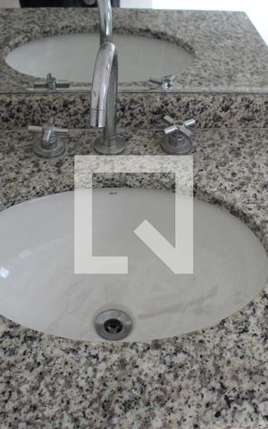 Casa à venda com 298m², 3 quartos e 1 vagaBanheiro da Suíte 1