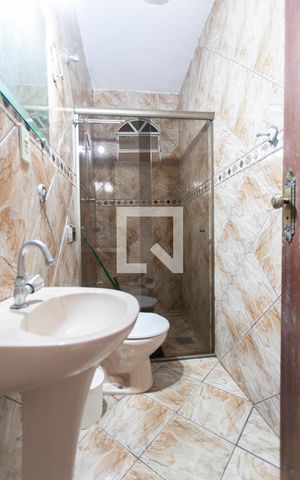 Casa à venda com 170m², 3 quartos e 2 vagasBanheiro 2