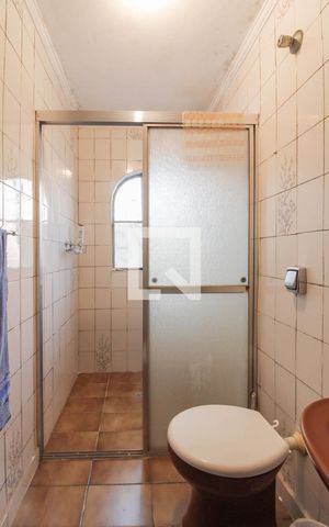 Casa à venda com 300m², 3 quartos e 1 vaga Casa à venda com 300m², 3 quartos e 1 vagacasa 2 - Banheiro