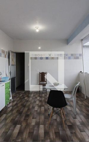 Casa à venda com 300m², 3 quartos e 1 vaga Casa à venda com 300m², 3 quartos e 1 vagaVaranda
