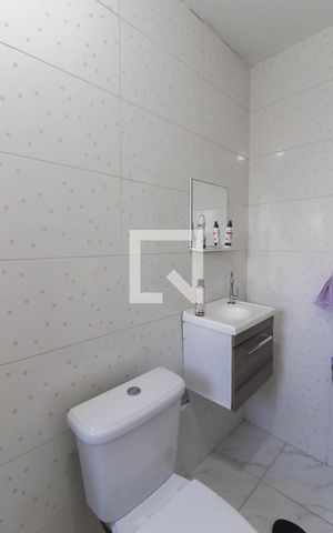 Casa à venda com 300m², 3 quartos e 1 vaga Casa à venda com 300m², 3 quartos e 1 vagaBanheiro da Suíte