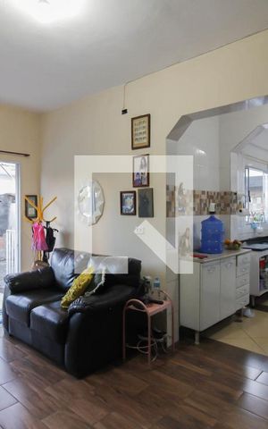 Casa à venda com 300m², 3 quartos e 1 vaga Casa à venda com 300m², 3 quartos e 1 vagaSala