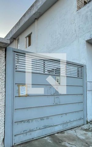 Casa à venda com 300m², 3 quartos e 1 vaga Casa à venda com 300m², 3 quartos e 1 vagaFachada