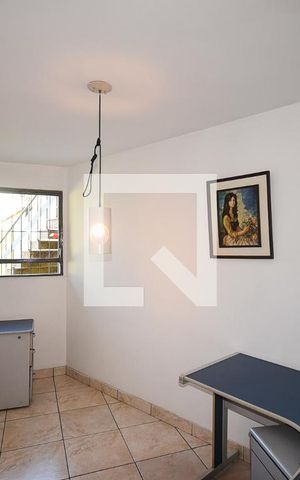 Casa à venda com 320m², 2 quartos e 4 vagas Casa à venda com 320m², 2 quartos e 4 vagasEscritório