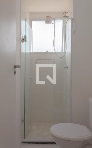 Apartamento à venda com 45m², 2 quartos e sem vaga Apartamento à venda com 45m², 2 quartos e sem vagaBanheiro