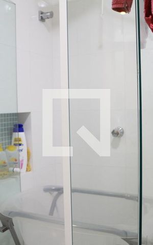 Casa de condomínio à venda com 110m², 3 quartos e 2 vagasBanheiro da Suíte 2