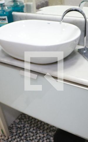 Casa de condomínio à venda com 110m², 3 quartos e 2 vagasBanheiro da Suíte 2
