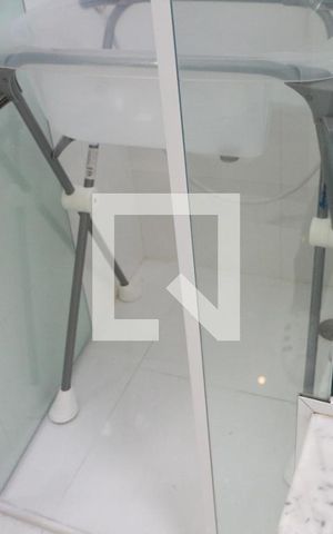 Casa de condomínio à venda com 110m², 3 quartos e 2 vagasBanheiro da Suíte 2