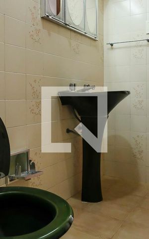 Casa à venda com 291m², 4 quartos e 3 vagasBanheiro