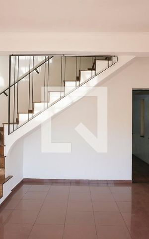 Casa à venda com 291m², 4 quartos e 3 vagasSala