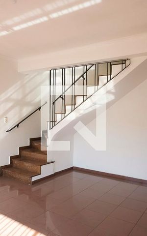 Casa à venda com 291m², 4 quartos e 3 vagasSala