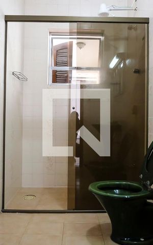 Casa à venda com 291m², 4 quartos e 3 vagasBanheiro