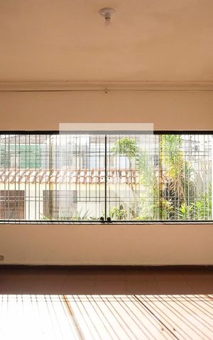 Casa à venda com 291m², 4 quartos e 3 vagasSala